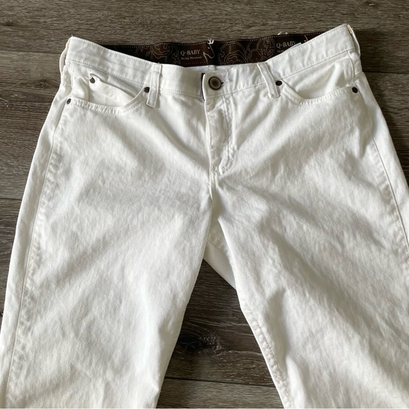 Wrangler Q Baby Mid Rise Jeans 
Size 11/12 X 34 Excellent condition
White - Picture 6 of 12
